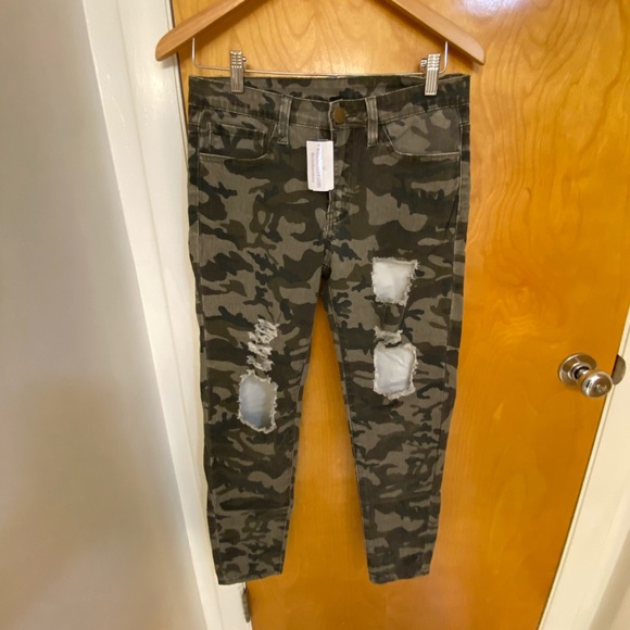 Camouflage Ripped Jeans - Picture 1 of 3